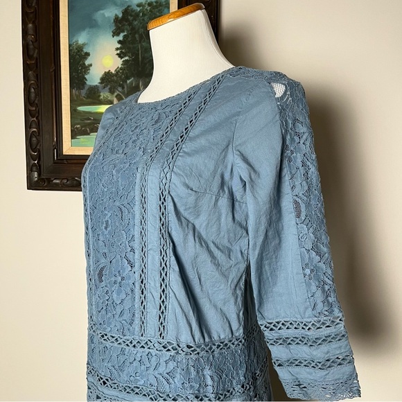 Cotton and Lace A&F Shift Dress - Picture 1 of 8